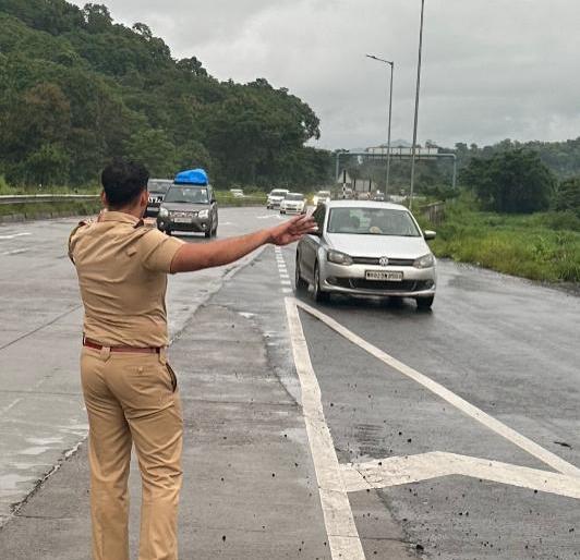 The journey of the Konkanites during Ganeshotsav was safe without any accidents | गणेशोत्सवात कोकणवासीयांचा प्रवास विनाअपघात सुखरूप The journey of the Konkanites during Ganeshotsav was safe without any accidents | गणेशोत्सवात कोकणवासीयांचा प्रवास विनाअपघात सुखरूप
