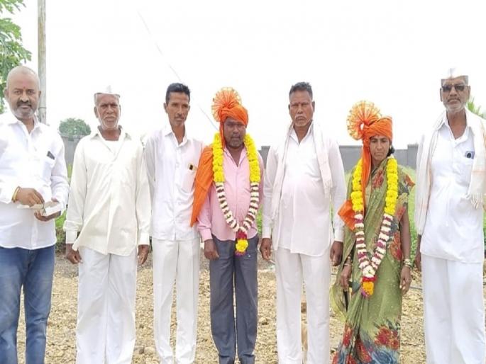 I was happy! Avinash Sabale's parents are emotional because of the son wins gold medal in Asian games | लई आनंद झाला! कष्टाला साेनेरी झळाळी मिळाल्याने अविनाशचे आई- वडिल भावूक I was happy! Avinash Sabale's parents are emotional because of the son wins gold medal in Asian games | लई आनंद झाला! कष्टाला साेनेरी झळाळी मिळाल्याने अविनाशचे आई- वडिल भावूक