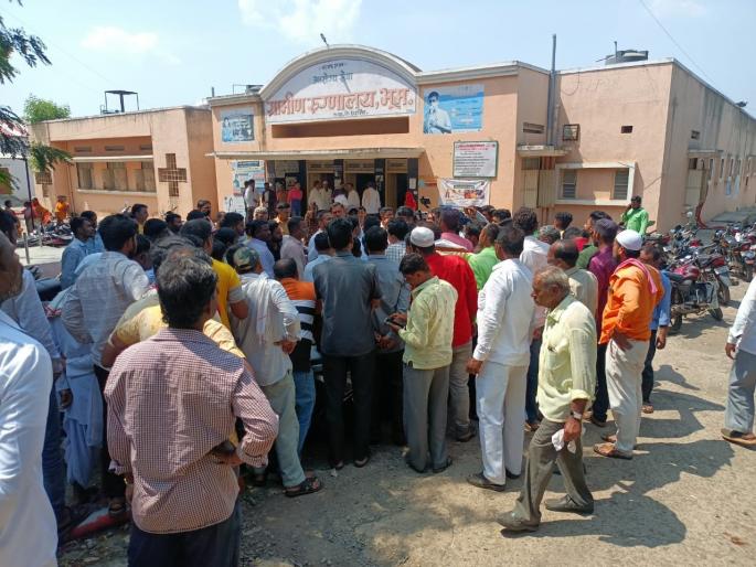 Death of a child due to lack of treatment in the health minister's constituency? Allegation of relatives | आराेग्यमंत्र्यांच्या मतदारसंघात चिमुकलीचा मृत्यू उपचाराअभावी झाल्याचा नातेवाइकांचा आराेप