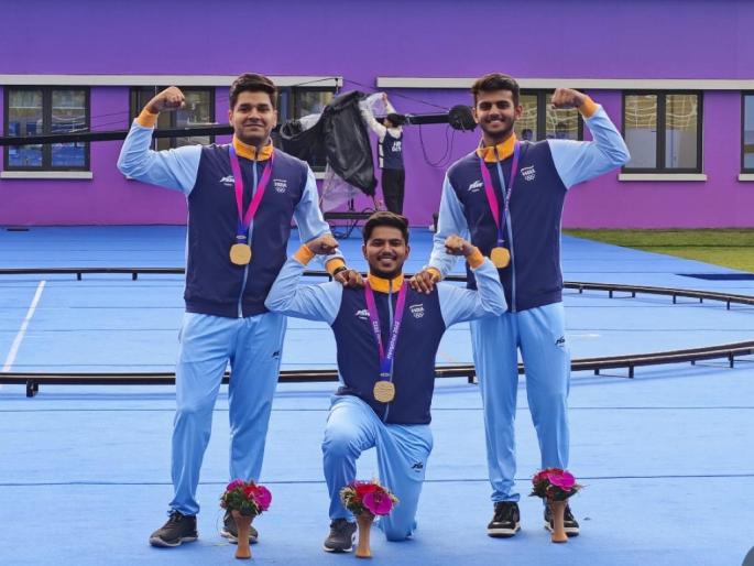 Indian archery team wins gold in compound event | भारतीय तिरंजादी संघाला कंपाऊंड प्रकारात सुवर्ण
