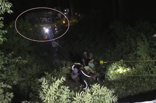 haryana hisar private school bus met with accident in nainital 7 dead including on kid | उत्तराखंडमध्ये भीषण अपघात; हरियाणाची स्कूल बस दरीत कोसळली; 7 जणांचा मृत्यू haryana hisar private school bus met with accident in nainital 7 dead including on kid | उत्तराखंडमध्ये भीषण अपघात; हरियाणाची स्कूल बस दरीत कोसळली; 7 जणांचा मृत्यू