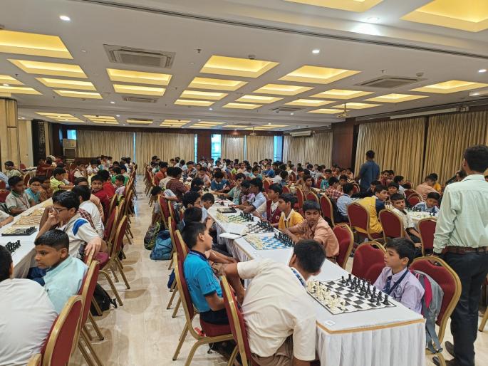 1099 students participated in chess tournament; Selection of 150 people for the regional competition | बुद्धीबळ स्पर्धेत १०९९ विद्यार्थ्यांचा सहभाग; १५० जणांची विभागीय स्पर्धेसाठी निवड 1099 students participated in chess tournament; Selection of 150 people for the regional competition | बुद्धीबळ स्पर्धेत १०९९ विद्यार्थ्यांचा सहभाग; १५० जणांची विभागीय स्पर्धेसाठी निवड