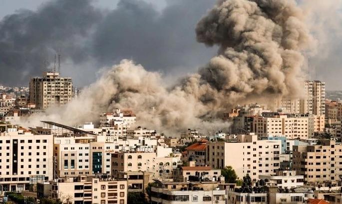 israel bombed the house of the father of hamas chief mohammed deif in gaza strip death toll risen | हमासची 2200 ठिकाणं उद्ध्वस्त, 900 ठार; मास्टरमाइंड डायफच्या वडिलांच्या घरावर बॉम्बस्फोट israel bombed the house of the father of hamas chief mohammed deif in gaza strip death toll risen | हमासची 2200 ठिकाणं उद्ध्वस्त, 900 ठार; मास्टरमाइंड डायफच्या वडिलांच्या घरावर बॉम्बस्फोट