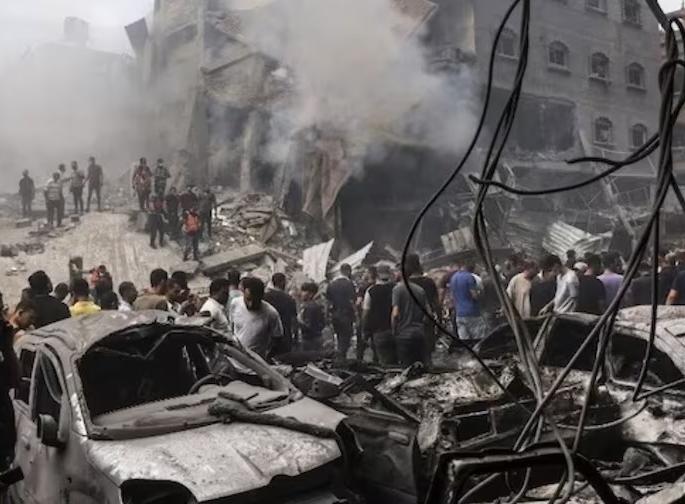 israel palestine conflict in gaza patti 10th day live news and update | गाझामध्ये 10 दिवस विध्वंस, 2700 मृत्यू; आईस्क्रीमच्या ट्रकमध्ये ठेवले मृतदेह, 5 लाख बेघर israel palestine conflict in gaza patti 10th day live news and update | गाझामध्ये 10 दिवस विध्वंस, 2700 मृत्यू; आईस्क्रीमच्या ट्रकमध्ये ठेवले मृतदेह, 5 लाख बेघर