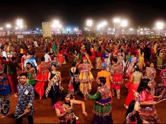 10 people died in 24 hours due to heart attack while playing garba on occasion of navratri in gujarat | गुजरातमध्ये नवरात्रीत गरबा खेळताना 24 तासांत 10 जणांचा मृत्यू; हार्ट अटॅकने गमावला जीव 10 people died in 24 hours due to heart attack while playing garba on occasion of navratri in gujarat | गुजरातमध्ये नवरात्रीत गरबा खेळताना 24 तासांत 10 जणांचा मृत्यू; हार्ट अटॅकने गमावला जीव