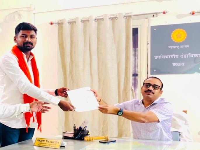 'If suicides so far are not enough, kill me in Bhar Chowk, but give reservation' | 'आतापर्यंतच्या आत्महत्या पुरेशा नसतील तर माझी भर चौकात हत्या करा, पण आरक्षण द्या' 'If suicides so far are not enough, kill me in Bhar Chowk, but give reservation' | 'आतापर्यंतच्या आत्महत्या पुरेशा नसतील तर माझी भर चौकात हत्या करा, पण आरक्षण द्या'