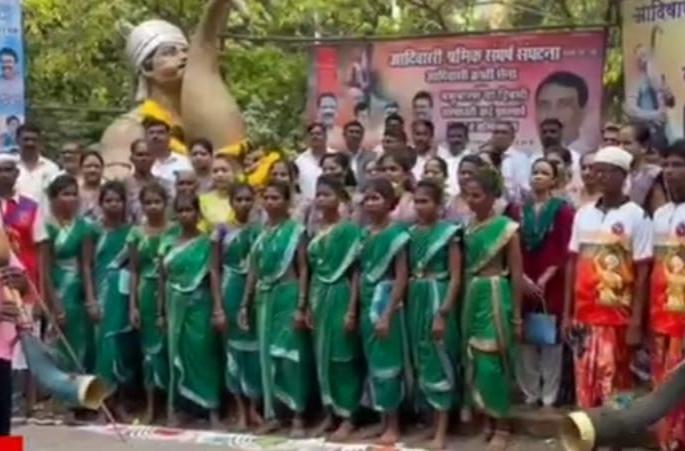 Vasubaras celebration by tribals in the premises of Thane Collectorate | ठाणे जिल्हाधिकारी कार्यालयाच्या प्रांगणात आदिवासींकडून वसुबारस साजरी Vasubaras celebration by tribals in the premises of Thane Collectorate | ठाणे जिल्हाधिकारी कार्यालयाच्या प्रांगणात आदिवासींकडून वसुबारस साजरी
