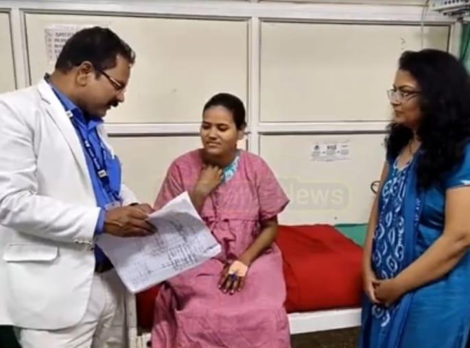 A half kg lump was removed from the woman's stomach in the central hospital | मध्यवर्ती रुग्णालयात महिलेच्या पोटातून काढला अर्धा किलोचा गोळा A half kg lump was removed from the woman's stomach in the central hospital | मध्यवर्ती रुग्णालयात महिलेच्या पोटातून काढला अर्धा किलोचा गोळा