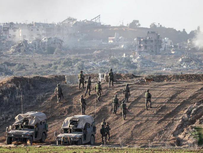 Israel Hamas War will end when says israel as fighting intensifies across gaza | भीषण! "युद्ध तेव्हा संपेल जेव्हा..."; इस्रायलच्या संरक्षण मंत्र्यांनी स्पष्टच सांगितलं Israel Hamas War will end when says israel as fighting intensifies across gaza | भीषण! "युद्ध तेव्हा संपेल जेव्हा..."; इस्रायलच्या संरक्षण मंत्र्यांनी स्पष्टच सांगितलं