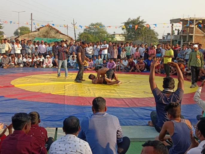 In the soil of Twepar, the wrestlers of Rangala state wrestled | टवेपारच्या मातीत रंगला राज्यातील पहेलवानांच्या कुस्त्यांचा डाव