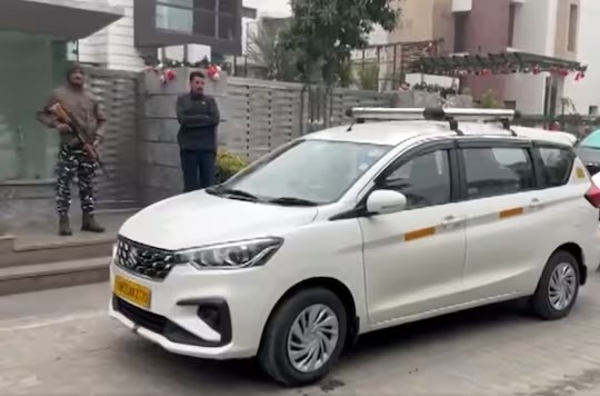 chandigarh ed raid in haryana 3 districts- congress and bjp leaders house raided in illegal mining | काँग्रेस आणि भाजपा नेत्यांच्या घरांवर ईडीचे छापे; काय आहे संपूर्ण प्रकरण?