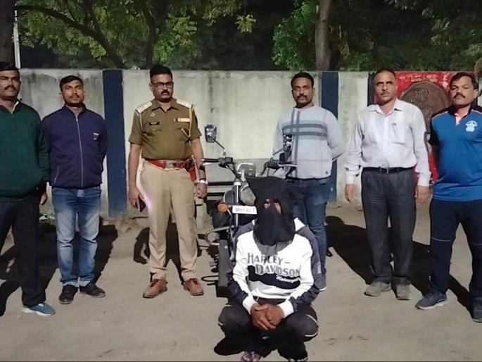 Chains to those who take money out of their pockets; Action of Civil Line Police | खिशातून पैसे काढून धुम ठोकणाऱ्याला बेड्या; सिव्हिल लाईन पोलिसांची कारवाई Chains to those who take money out of their pockets; Action of Civil Line Police | खिशातून पैसे काढून धुम ठोकणाऱ्याला बेड्या; सिव्हिल लाईन पोलिसांची कारवाई