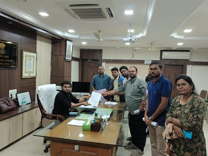 Recruit teachers on merit, not medium, demand for candidates; A statement sent to the Chief Minister | माध्यम नव्हे, मेरिटनुसार शिक्षक भरती करा, उमेदवारांची मागणी; मुख्यमंत्र्यांना पाठविले निवेदन Recruit teachers on merit, not medium, demand for candidates; A statement sent to the Chief Minister | माध्यम नव्हे, मेरिटनुसार शिक्षक भरती करा, उमेदवारांची मागणी; मुख्यमंत्र्यांना पाठविले निवेदन