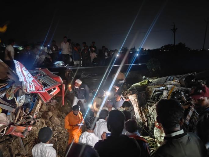 Truck-Pickup Accident; Four killed on the spot, incident on Manjarsumba-Patoda road | ट्रक-पिकअपचा अपघात; चार जण जागीच ठार, मांजरसुंबा-पाटोदा मार्गावरील घटना  Truck-Pickup Accident; Four killed on the spot, incident on Manjarsumba-Patoda road | ट्रक-पिकअपचा अपघात; चार जण जागीच ठार, मांजरसुंबा-पाटोदा मार्गावरील घटना