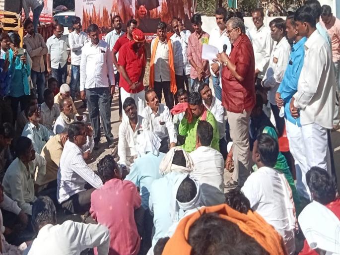 The blood of the farmers stained the government's hands; Raju Shetty | शेतकऱ्यांच्या रक्ताने सरकारचे हात बरबटले; राजू शेट्टी यांचा घणाघात The blood of the farmers stained the government's hands; Raju Shetty | शेतकऱ्यांच्या रक्ताने सरकारचे हात बरबटले; राजू शेट्टी यांचा घणाघात