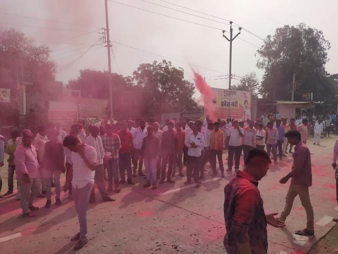 'Anandotsav' of Maratha reservation; Sacrifice, assembly and reservation struggle received support from Parbhani district | मराठा आरक्षणाचा ‘आनंदोत्सव’; आरक्षण लढ्यास परभणी जिल्ह्यातून मिळाली खंबीर साथ 'Anandotsav' of Maratha reservation; Sacrifice, assembly and reservation struggle received support from Parbhani district | मराठा आरक्षणाचा ‘आनंदोत्सव’; आरक्षण लढ्यास परभणी जिल्ह्यातून मिळाली खंबीर साथ