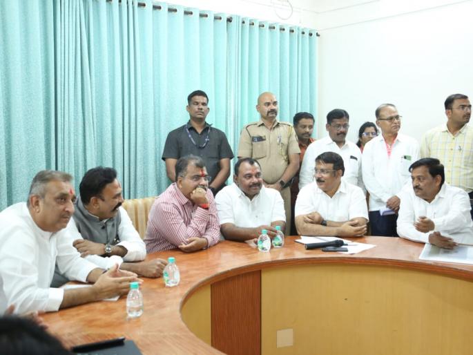 413 crore provision for Pandharpur Pilgrimage Development Scheme; Pandharpur information of Minister of Public Works | पंढरपूर तीर्थक्षेत्र विकास आराखड्यासाठी ४१३ कोटींची तरतूद; सार्वजनिक बांधकाम मंत्र्याची पंढरपुरात माहिती 413 crore provision for Pandharpur Pilgrimage Development Scheme; Pandharpur information of Minister of Public Works | पंढरपूर तीर्थक्षेत्र विकास आराखड्यासाठी ४१३ कोटींची तरतूद; सार्वजनिक बांधकाम मंत्र्याची पंढरपुरात माहिती