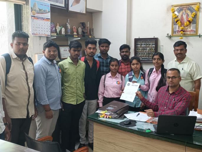 The Home Minister should resign; Demand for 'Chhatra Bharati' | गृहमंत्र्यांनी राजीनामा द्यावा; ‘छात्रभारती’ची मागणी The Home Minister should resign; Demand for 'Chhatra Bharati' | गृहमंत्र्यांनी राजीनामा द्यावा; ‘छात्रभारती’ची मागणी