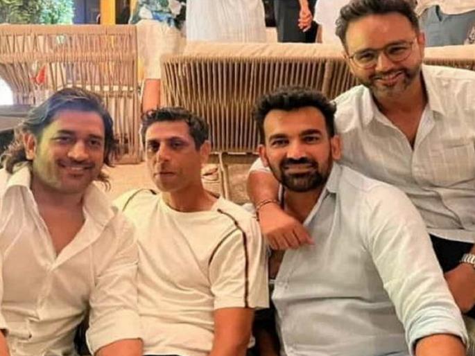 Mahendra Singh Dhoni's weekend in Goa; Party with Nehra, Patel, Zaheer | महेंद्रसिंग धोनीचा गोव्यात विकेंड; नेहरा, पटेल, झहीरसोबत पार्टी
