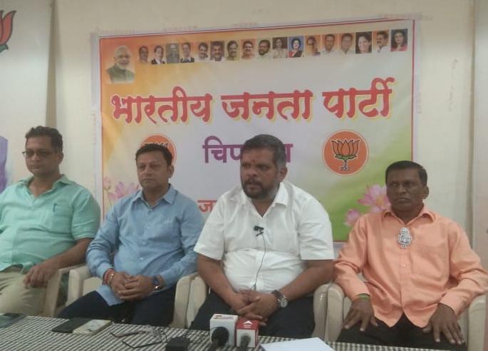 Rada in Chiplun is Bhaskar Jadhav's premeditated conspiracy, Kedar Sathe alleges | चिपळुणातील राडा म्हणजे भास्कर जाधव यांचा पूर्वनियोजित कट, केदार साठे यांचा आरोप Rada in Chiplun is Bhaskar Jadhav's premeditated conspiracy, Kedar Sathe alleges | चिपळुणातील राडा म्हणजे भास्कर जाधव यांचा पूर्वनियोजित कट, केदार साठे यांचा आरोप
