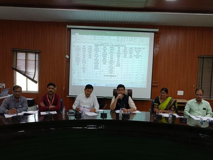 40 principals promoted in Latur; Anandotsav as the expectation of the post of Center Pramukh was fulfilled | लातूरात ४० मुख्याध्यापकांना मिळाली बढती; केंद्रप्रमुख पदाची अपेक्षापूर्ती झाल्याने आनंदोत्सव 40 principals promoted in Latur; Anandotsav as the expectation of the post of Center Pramukh was fulfilled | लातूरात ४० मुख्याध्यापकांना मिळाली बढती; केंद्रप्रमुख पदाची अपेक्षापूर्ती झाल्याने आनंदोत्सव