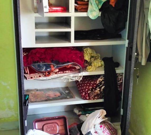 Burglary at 8 locations in one night; 'Target' for locked houses | एकाच रात्री ८ ठिकाणी चोरी; कुलूपबंद घरांना केले ‘टार्गेट’ Burglary at 8 locations in one night; 'Target' for locked houses | एकाच रात्री ८ ठिकाणी चोरी; कुलूपबंद घरांना केले ‘टार्गेट’