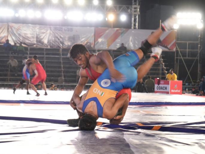 Bhagyashree Fund wins state level wrestling in Udgir | भाग्यश्री फंडने गाजविला उदगीरात राज्यस्तरीय कुस्तीचा फड Bhagyashree Fund wins state level wrestling in Udgir | भाग्यश्री फंडने गाजविला उदगीरात राज्यस्तरीय कुस्तीचा फड