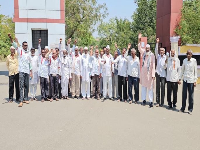 Hey government! You tell me, how to live in five hundred, thousand rupees? Dams of EPS 95 pensioners | अहो सरकार! तुम्हीच सांगा, पाचशे-हजार रुपयांत कसे जगायचे? ईपीएस ९५ पेन्शनधारकांची व्यथा