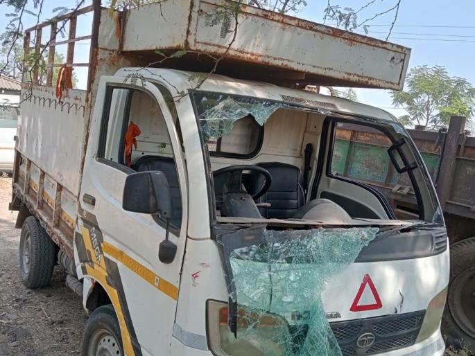 A twenty-one-year-old civil engineer turned thief; The police arrested him along with two accomplices | एकवीस वर्षीय सिव्हिल इंजिनिअर बनला पशुधनचोर; दोन साथीदारांसह पोलिसांच्या ताब्यात A twenty-one-year-old civil engineer turned thief; The police arrested him along with two accomplices | एकवीस वर्षीय सिव्हिल इंजिनिअर बनला पशुधनचोर; दोन साथीदारांसह पोलिसांच्या ताब्यात