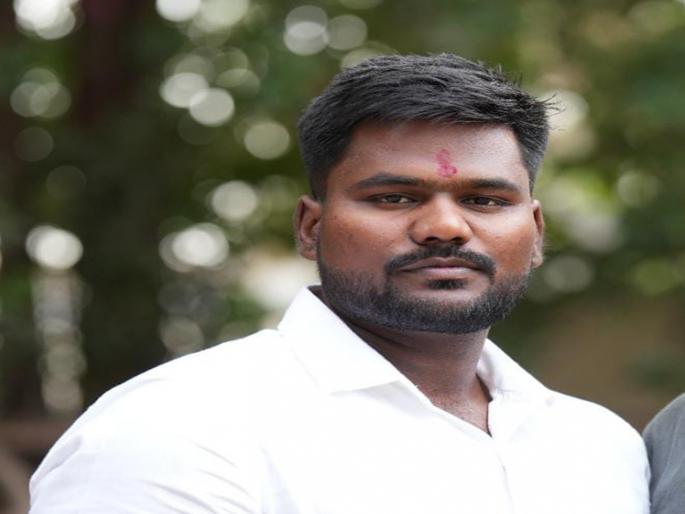 Success is sealed by perseverance and hard work; 'Ganesh' achieved a hat trick of government posts! | जिद्द अन् कठोर परिश्रमाने यशावर मोहर; ‘गणेश’ने साधली शासकीय पदांची हॅटट्रिक ! Success is sealed by perseverance and hard work; 'Ganesh' achieved a hat trick of government posts! | जिद्द अन् कठोर परिश्रमाने यशावर मोहर; ‘गणेश’ने साधली शासकीय पदांची हॅटट्रिक !