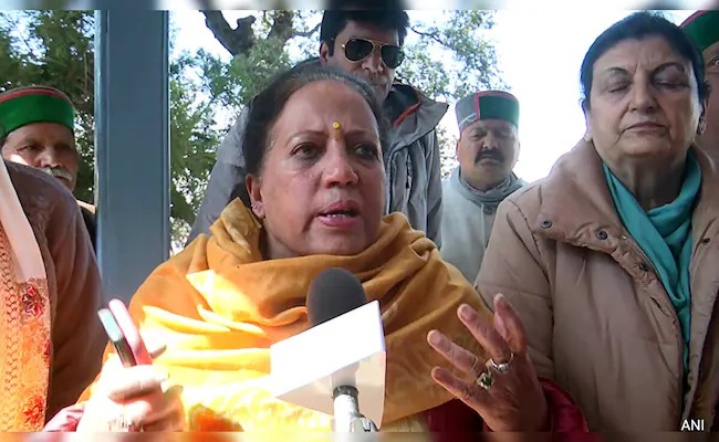 himachal congress president pratibha singh refused to contest elections said workers are not ready who will vote | "सत्तेत असताना कार्यकर्त्यांसाठी काहीही केलं नाही, कार्यकर्ते आम्हाला कसं मत देणार?"