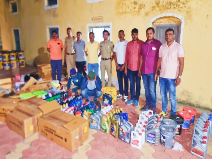 The shop was broken into twice in the same month; Two arrested for looting millions of Greece, automobile materials | एकाच महिन्यात दोनदा दुकान फोडले; लाखोंचे ग्रीस, ऑटोमोबाईल साहित्य लुटणारे दोघे अटकेत The shop was broken into twice in the same month; Two arrested for looting millions of Greece, automobile materials | एकाच महिन्यात दोनदा दुकान फोडले; लाखोंचे ग्रीस, ऑटोमोबाईल साहित्य लुटणारे दोघे अटकेत