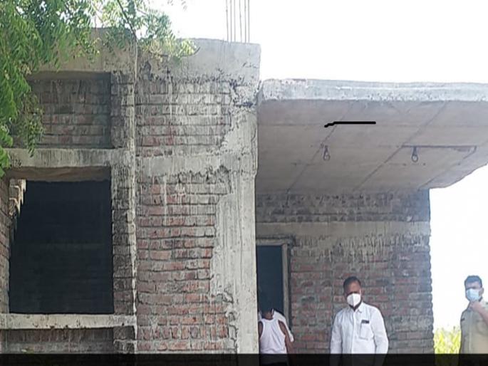 shock after the body of a woman was found in a rotten state in the house | घरात कुजलेल्या अवस्थेत महिलेचा मृतदेह आढळल्याने खळबळ shock after the body of a woman was found in a rotten state in the house | घरात कुजलेल्या अवस्थेत महिलेचा मृतदेह आढळल्याने खळबळ