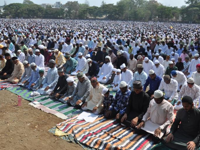 Shah Jahan offers congregational prayers at Eidgah Maidan, a 'link' for India's all-round progress | शहाजहाँनी ईदगाह मैदानात सामूहिक नमाज अदा, भारताच्या प्रगतीसाठी 'दुवा' Shah Jahan offers congregational prayers at Eidgah Maidan, a 'link' for India's all-round progress | शहाजहाँनी ईदगाह मैदानात सामूहिक नमाज अदा, भारताच्या प्रगतीसाठी 'दुवा'