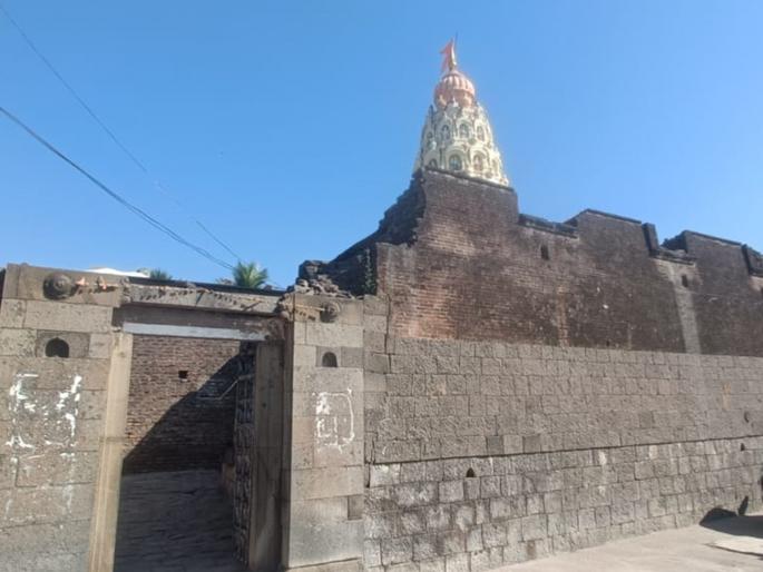 Shree Ram Navami Special: 400 Years Old Tradition, At Jabansamarth Even Today Husbands Have to Take Darshan of Wife! | ४०० वर्षांची परंपरा, जाबंसमर्थ येथील राममंदिरात नवदाम्पत्य पतीला घ्यावे लागते पत्नीचे दर्शन!