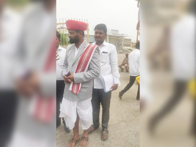 Lok Sabha Election 2024 41 applications from Solapur and 42 applications from Madhya | सोलापुरातून ४१ तर माढ्यातून ४२ जणांचे अर्ज