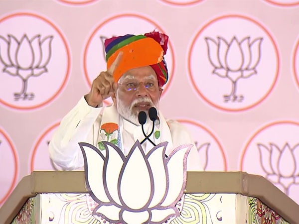 Lok Sabha Elections 2024 stable govt necessary for development of india says narendra modi madhopur | Narendra Modi : "मी काँग्रेसच्या राजकारणाचा पर्दाफाश केला तेव्हा..."; पंतप्रधान नरेंद्र मोदींचा घणाघात Lok Sabha Elections 2024 stable govt necessary for development of india says narendra modi madhopur | Narendra Modi : "मी काँग्रेसच्या राजकारणाचा पर्दाफाश केला तेव्हा..."; पंतप्रधान नरेंद्र मोदींचा घणाघात
