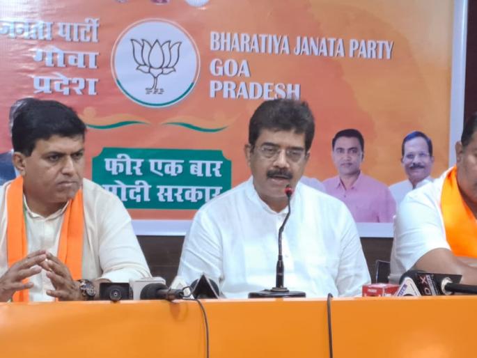 Indian constitution not acceptable, they should go to Portugal; Sadanand Shet Tanawade was beaten | भारतीय राज्यघटना मान्य नाही, त्यांनी पोर्तुगालला जावे; सदानंद शेट तानावडेंनी ठणकावले Indian constitution not acceptable, they should go to Portugal; Sadanand Shet Tanawade was beaten | भारतीय राज्यघटना मान्य नाही, त्यांनी पोर्तुगालला जावे; सदानंद शेट तानावडेंनी ठणकावले