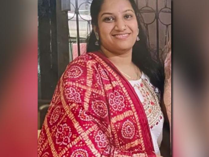 Riya Rajgore girl died after falling from local on Kopar Diva Marg | कोपर दिवा मार्गावर रिया राजगोर तरुणीचा लोकलमधून पडून मृत्यू Riya Rajgore girl died after falling from local on Kopar Diva Marg | कोपर दिवा मार्गावर रिया राजगोर तरुणीचा लोकलमधून पडून मृत्यू