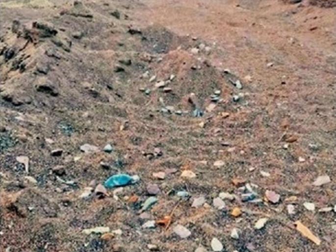 Kadholi-Dhidsi Ghat of Wardha river to Pokhar by sand smugglers | रेती तस्करांनी पोखरला वर्धा नदीचा कढोली-धिडसी घाट Kadholi-Dhidsi Ghat of Wardha river to Pokhar by sand smugglers | रेती तस्करांनी पोखरला वर्धा नदीचा कढोली-धिडसी घाट