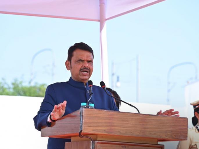 Roads, highways, flyovers herald new progress | रस्ते, महामार्ग, उड्डाणपूल नव्या प्रगतीची नांदी : देवेंद्र फडणवीस