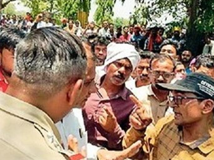 A stone of five tons fell; worker died | पाच टनाचा दगड पडला; अन् सारे संपले A stone of five tons fell; worker died | पाच टनाचा दगड पडला; अन् सारे संपले