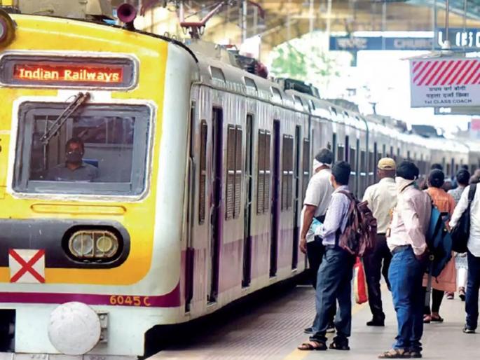Central Railway takes action against ticketless passengers, unauthorized hawkers | मध्य रेल्वेकडून विनातिकिट प्रवासी, अनधिकृत फेरीवाल्यांवर कारवाईचा धडाका Central Railway takes action against ticketless passengers, unauthorized hawkers | मध्य रेल्वेकडून विनातिकिट प्रवासी, अनधिकृत फेरीवाल्यांवर कारवाईचा धडाका