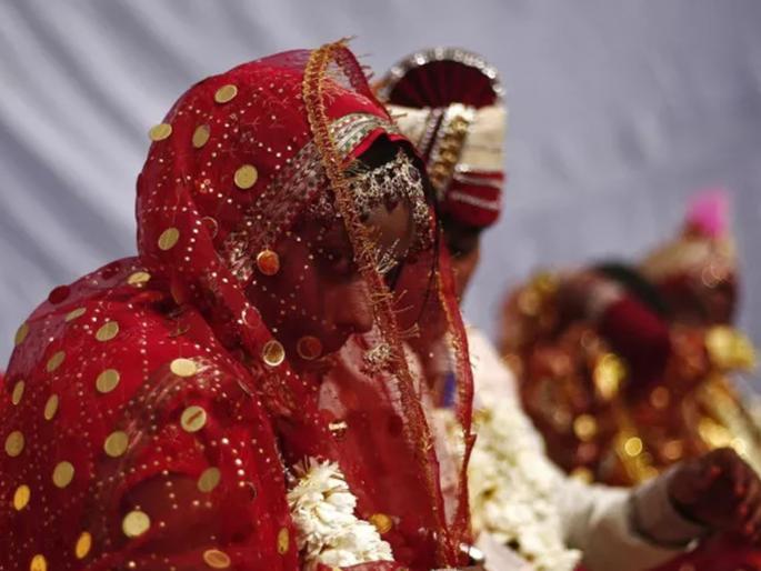 Beware! If you do child marriage, you will be in jail | खबरदार ! बालविवाह लावाल तर खडी फोडायला जाल Beware! If you do child marriage, you will be in jail | खबरदार ! बालविवाह लावाल तर खडी फोडायला जाल
