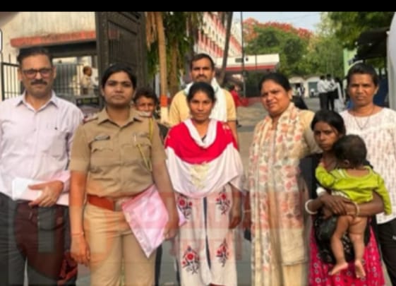 Two women arrested in connection with kidnapping of 5-month-old child in Ulhasnagar | उल्हासनगरात ५ महिन्याच्या मुलाच्या अपहरण प्रकरणी दोन महिलांना अटक Two women arrested in connection with kidnapping of 5-month-old child in Ulhasnagar | उल्हासनगरात ५ महिन्याच्या मुलाच्या अपहरण प्रकरणी दोन महिलांना अटक