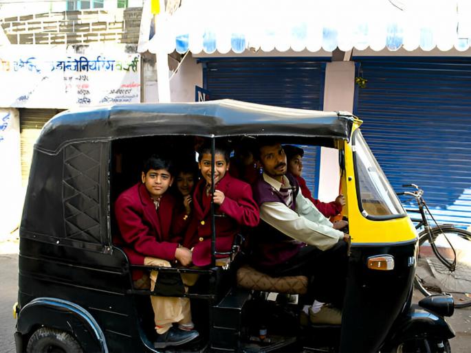 School hours will change; Parents, rickshaw drivers will have problems | शाळांची वेळ बदलणार; पालक, रिक्षा चालकांची अडचण होणार School hours will change; Parents, rickshaw drivers will have problems | शाळांची वेळ बदलणार; पालक, रिक्षा चालकांची अडचण होणार