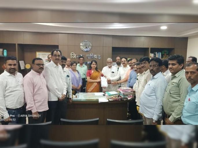 Abolish the government decision that strangles the teachers; otherwise protest | शिक्षकांची गळचेपी करणारा शासन निर्णय रद्द करा;अन्यथा आंदोलन Abolish the government decision that strangles the teachers; otherwise protest | शिक्षकांची गळचेपी करणारा शासन निर्णय रद्द करा;अन्यथा आंदोलन