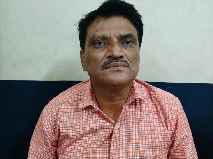 A class one officer of irrigation dept arrested by ACB while taking bribe of 28 thousand from farmer | शेतकऱ्याकडून २८ हजाराची लाच घेताना पाठबंधारेचा क्लासवन अधिकारी एसीबीच्या जाळ्यात A class one officer of irrigation dept arrested by ACB while taking bribe of 28 thousand from farmer | शेतकऱ्याकडून २८ हजाराची लाच घेताना पाठबंधारेचा क्लासवन अधिकारी एसीबीच्या जाळ्यात
