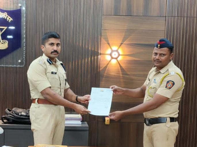 Police vigilance stops ATM theft plot; Officers felicitated by Superintendent of Police | पोलिसांच्या सतर्कतेने एटीएम चोरीचा डाव उधळला; पोलिस अधीक्षकांकडून अंमलदारांचा सत्कार Police vigilance stops ATM theft plot; Officers felicitated by Superintendent of Police | पोलिसांच्या सतर्कतेने एटीएम चोरीचा डाव उधळला; पोलिस अधीक्षकांकडून अंमलदारांचा सत्कार