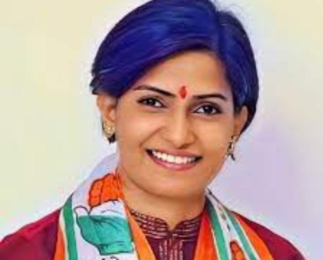 pananad roads not for farmers says kunda raut | शेतकऱ्यांसाठी नाही तर राजकीय लोकांचे पोट भरण्यासाठी पाणंद रस्ते pananad roads not for farmers says kunda raut | शेतकऱ्यांसाठी नाही तर राजकीय लोकांचे पोट भरण्यासाठी पाणंद रस्ते